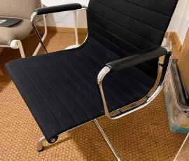 5 Paar Armlehnstühle E A 108 für Vitra
Ray u. Charles Eames
